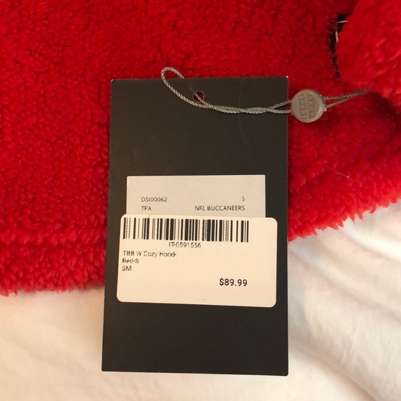 Brand new Bucs crop hoodie - Picture 2 of 3